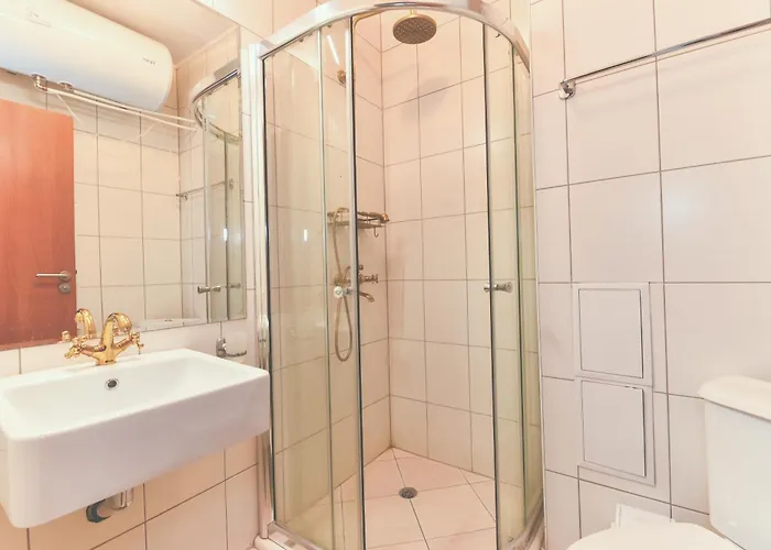 Apartament Cedar Iii One Bdrm Flat B2 *